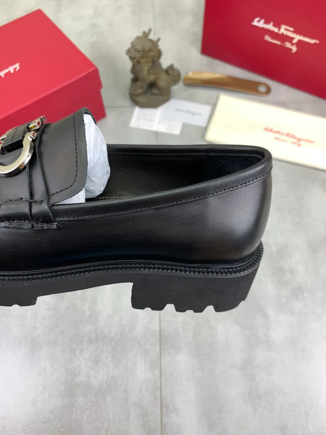 Men's men's shoes 💰P560 new high quality [Ferragamo/Ferragamo] latest model original imported calfskin, imported cowhide lining + original luxury metal buckle + original combination outsole Comparison without pressure Code number: 38-44 (45 customized)